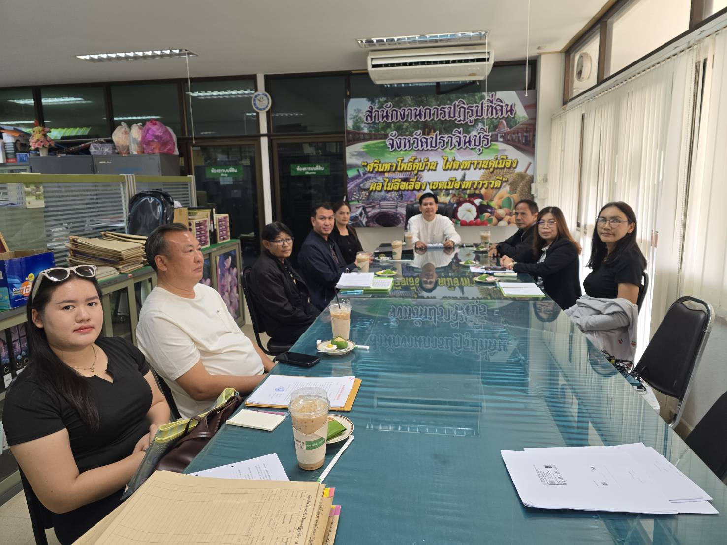 title - วันที่ 24 กุมภาพันธ์ 2569 นายวิทูล ประดิษฐบุญ พร้อมด้วย เจ้าหน้าที่ ส.ป.ก.ปราจีนบุรี ประชุมติดตามความก้าวหน้า โครงการก่อสร้างถนนสายซอย ในแปลงเกษตรกรรม ผิวจราจรขรุขระ ผิวจราจรหินคลุก กว้าง 4.00 ม. จำนวน 3 สาย  ระยะทาง 1.808 กม. ในพื้นที่โครงการจัดที่ดินทำกินให้แก่เกษตรกรผู้ไร้ที่ดินทำกิน  ตำบลสะพานหิน อำเภอนาดี จังหวัดปราจีนบุรี (งบกลาง) ครั้งที่ 2/2569